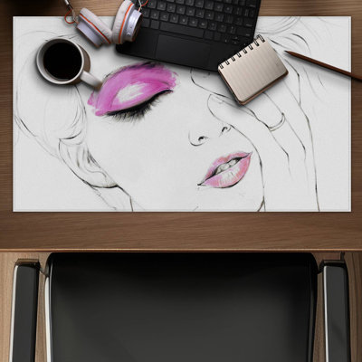 Pink makeup - 14.00"x24.25" Desk mat