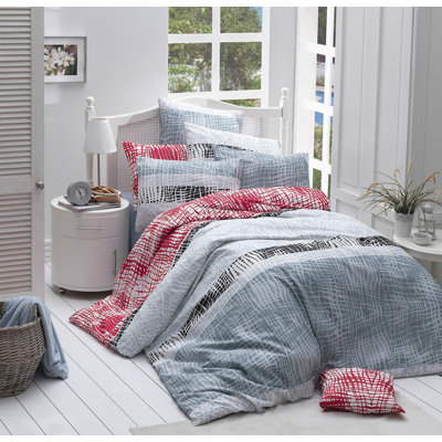 Kroh Striped Duvet Cover Set with Pillowcases