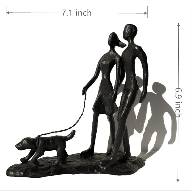 Couple et chien, sculpture en fonte romantique