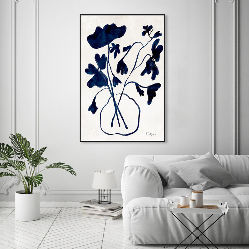 Anemone Vase II - peinture sur toile, Impression encadrée, H 55 po x l 37 po, Noir
