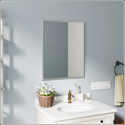 Stunning 32-Inch Aluminum Bathroom Mirror With Clear Reflection And Durable Frame For Modern Interiors
