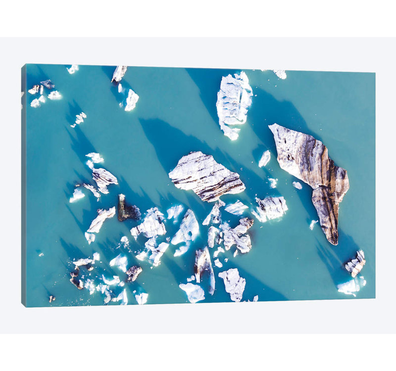 «Icebergs From The Air, Islande» par Matteo Colombo, impression sur toile tendue, H 16 po x l 24 po x P 1 po, Blanc