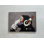 Toile imprimée: Banksy Monkey Graffiti Chimp avec écouteurs, 1P BlackFramedCanves