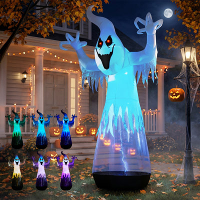 Fantôme blanc gonflable de 3,65 m (12 pi) en PVC transparent, décor extérieur noir et blanc pour l'Halloween, avec 2 lumières DEL et un projecteur de scène, souffleur intégré et adaptateur 12 V 2 A (prise américaine).