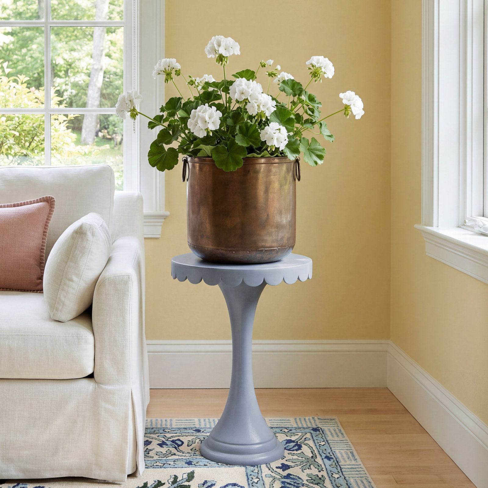 Desmond 16" Pot Planter