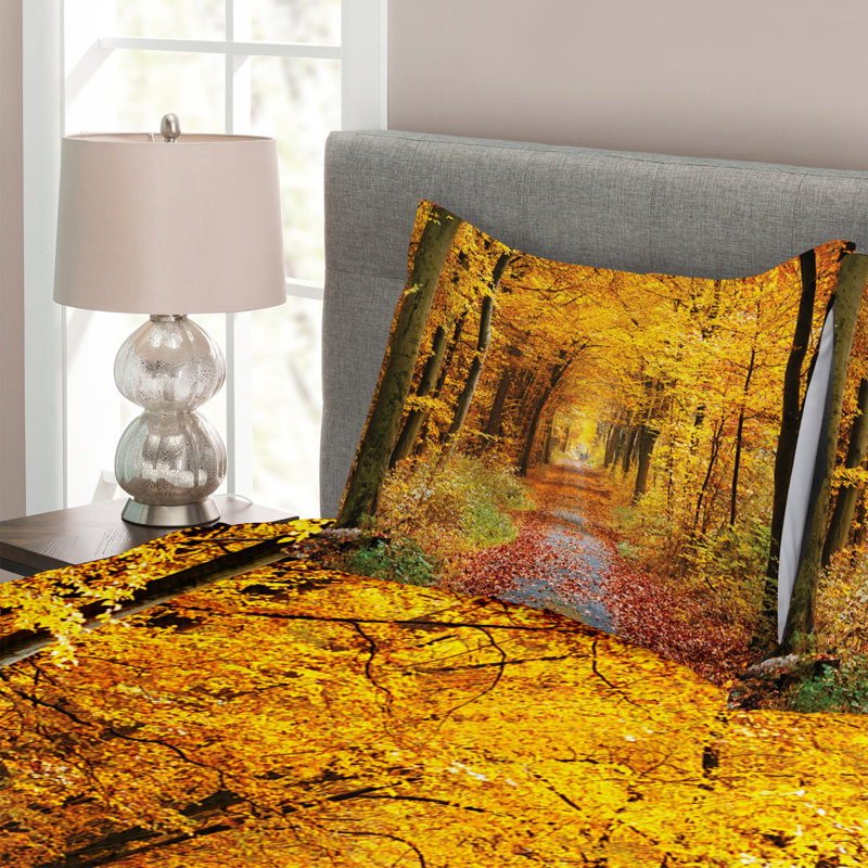 Yellow/Brown 100% Microfibre Bedspread, 220 x 264 cm
