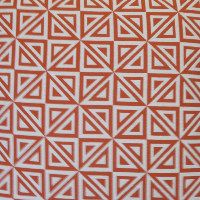 Coussin décoratif géométrique Inaya, Hauteur (22 po) x largeur (22 po), Corail