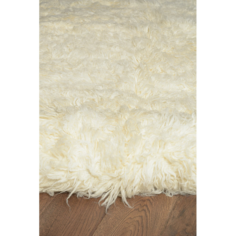 Natural 6' x 9' Handmade Wool Flokati Rug