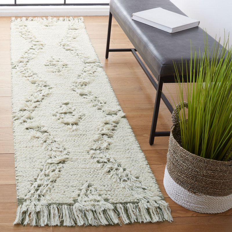 Jiren Flat Weave Wool/Cotton Geometric Rug in Green/Ivory, Runner 2'3" x 8'