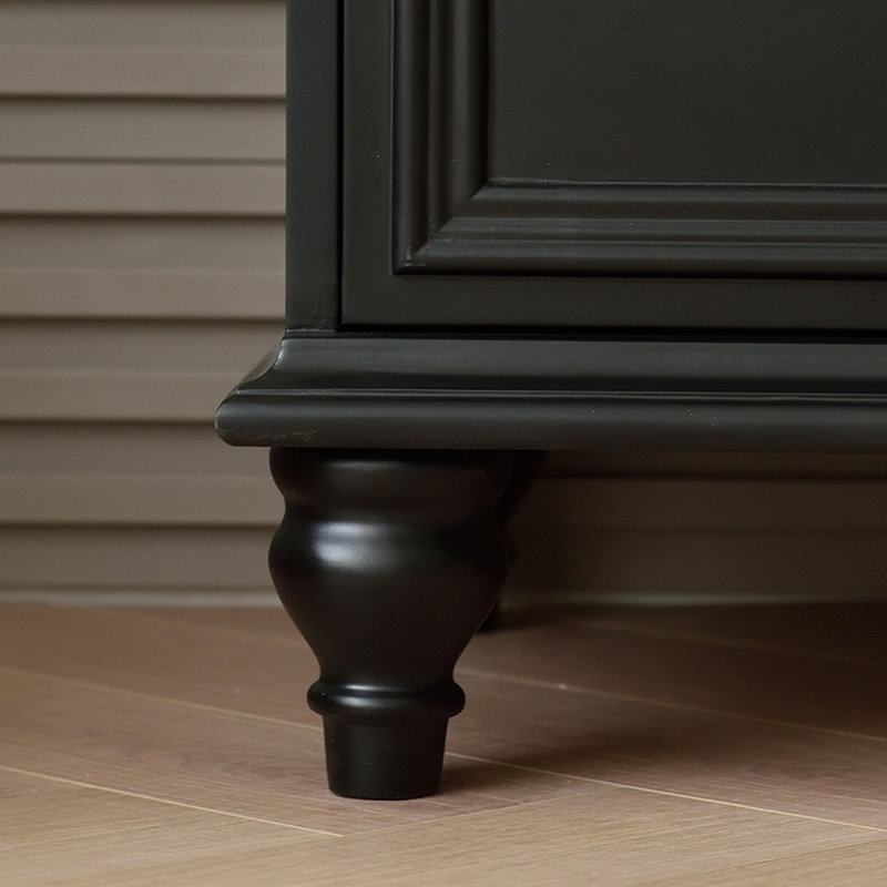 Ailanie Vanity, Black