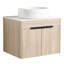 Meuble-lavabo moderne en chêne blanc. Fixation murale 24 po avec cuve en céramique. Porte à fermeture en douceur pour un évier de rangement tentant et spacieux. Espace