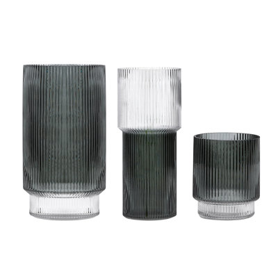 Vase en verre cannelé en zinc