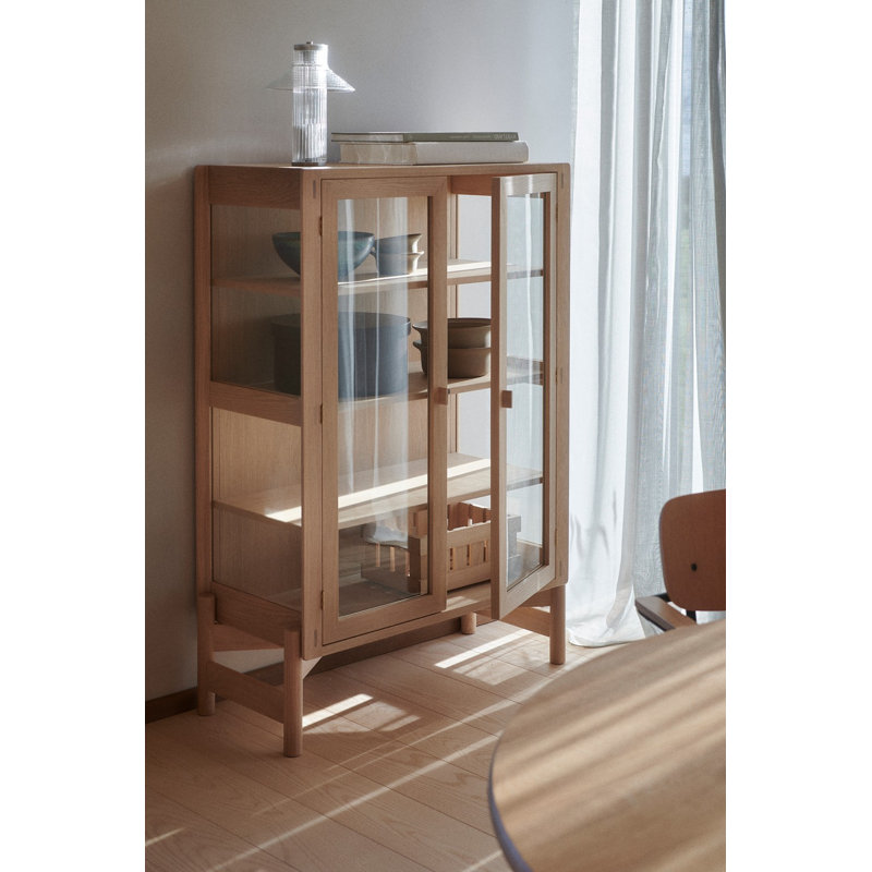 Boderne Display Stand