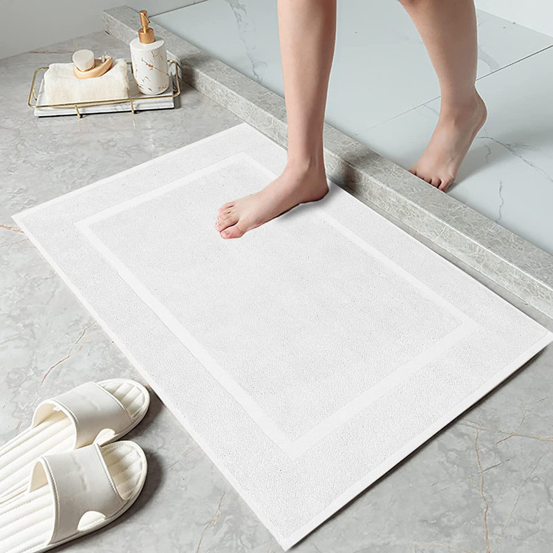 Aren Bath Mat, White