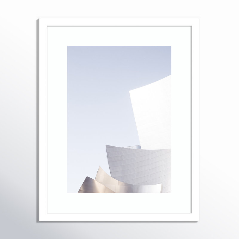 Contemporary City par Caroline Mint - Photographie avec cadre photo, H 19 po x l 15 po, Cadre blanc