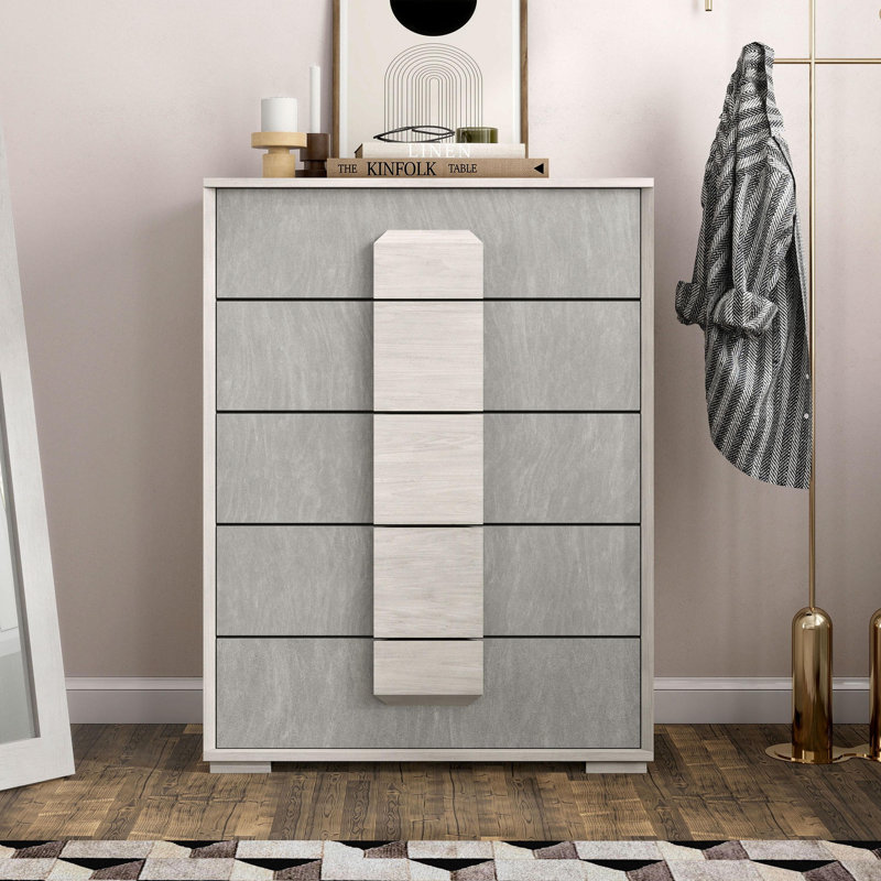 Juin 5-Drawer Chest
