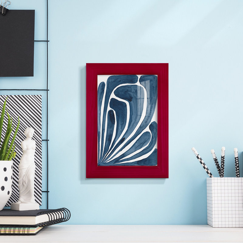 «Blue Stylized Leaf II», reproduction encadrée sur papier, Rouge, H 6 po x l 4 po x P 1 po