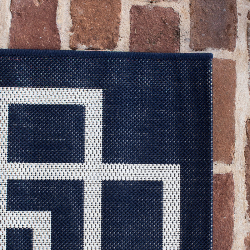 Geometric Indoor / Outdoor Rug, Runner 2' x 7'
