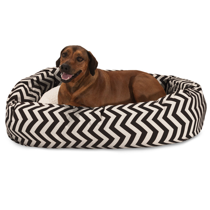 Chevron Polyester Pet Bed, Black, Extra Large (35" W x 52" D x 11" H);