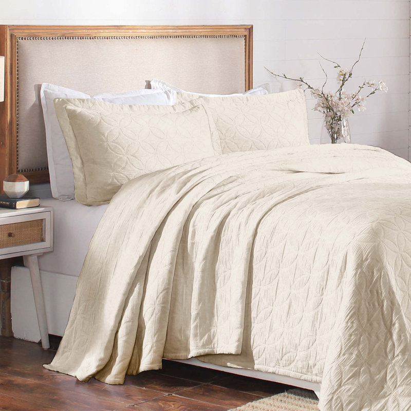 Serenity Ivory Cotton Twin Bedspread Set with Pillow Sham