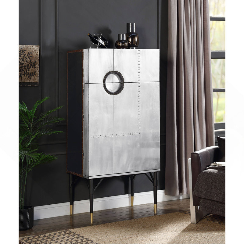 Armoire à vin en cuir et aluminium