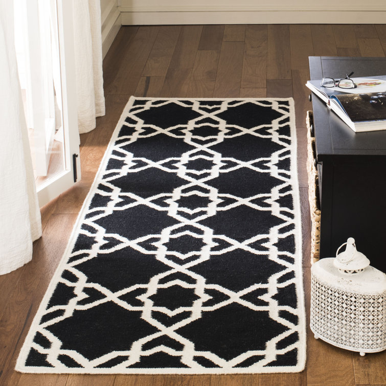 Rodgers Hand Woven Flat Weave Wool/Cotton Geometric Rug in Ivory/Black