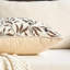 Housse de coussin beige à motif floral 20 x 20 pouces Sqaure Luxury