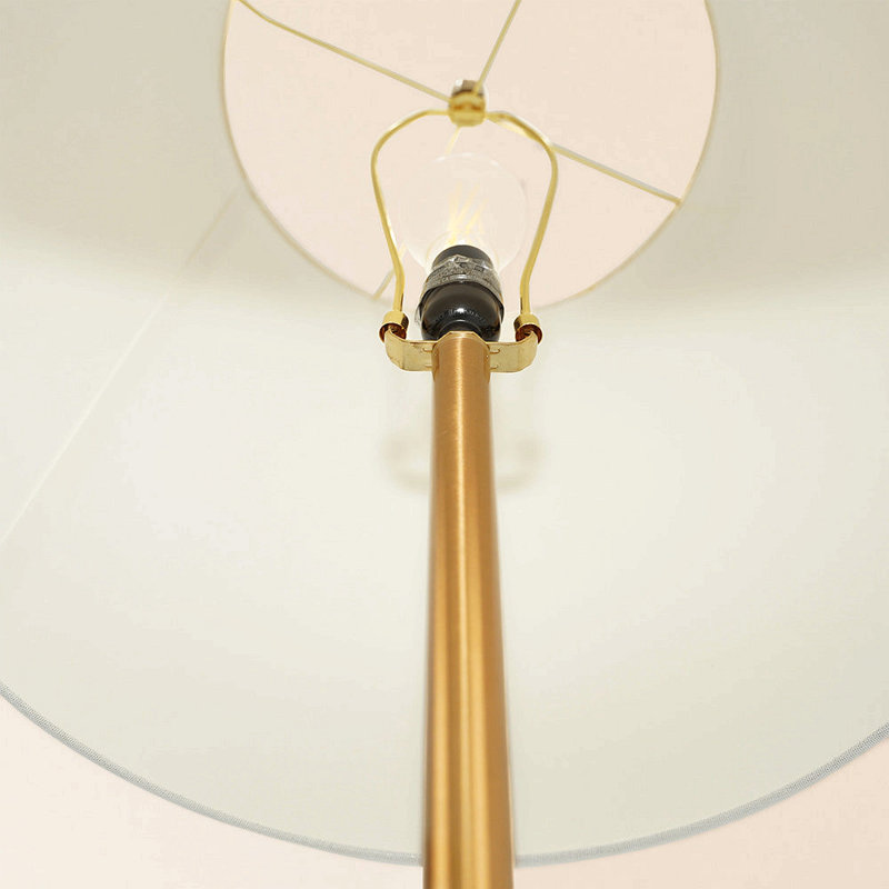 Lampe sur pied céleste moderne avec table d'appoint en laiton avec grand abat-jour blanc