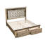Lit de luxe grand avec une tête de lit ornée de cristaux, structure en bois, esthétique moderne et glamour, plusieurs tailles pour la chambre à coucher, pièce maîtresse de la chambre à coucher, design intemporel, motif peau de serpent à finition dorée, DEL-260871804