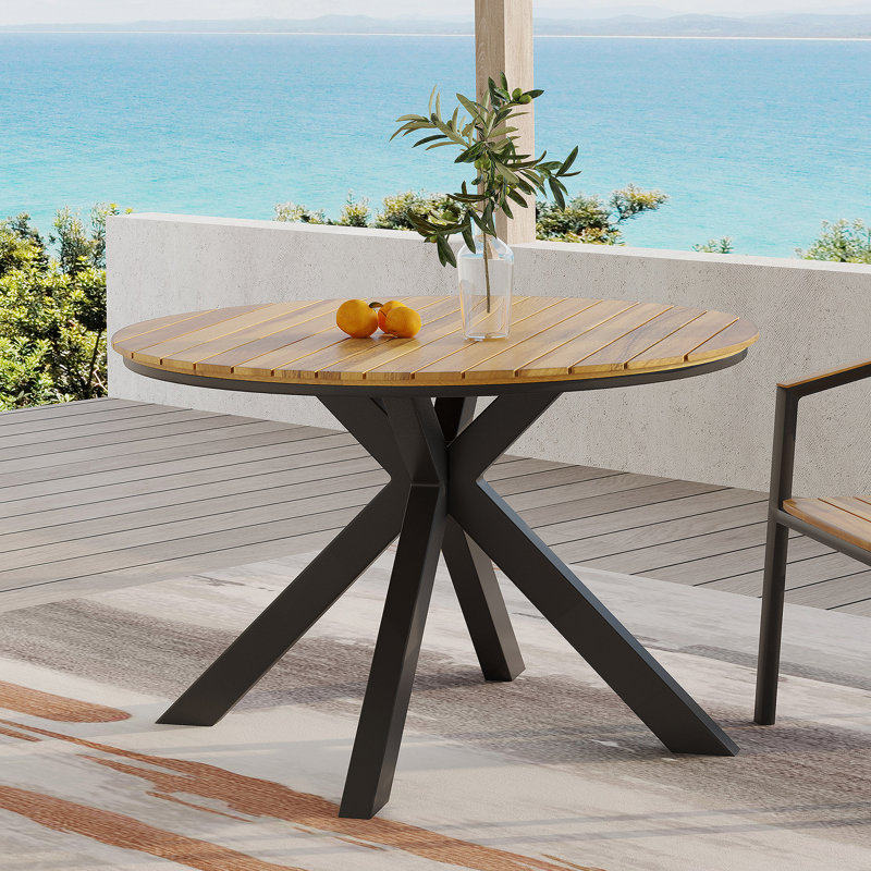 MODERN DINNING TABLE