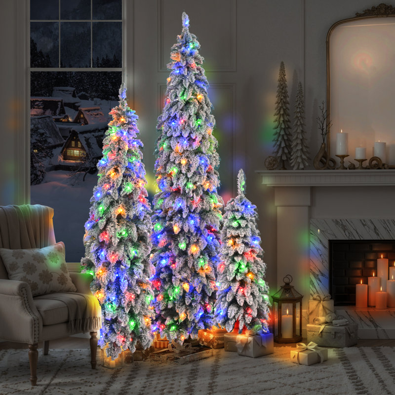 Ensemble de sapins de Noël enneigé avec lumières DEL et tailles multiples