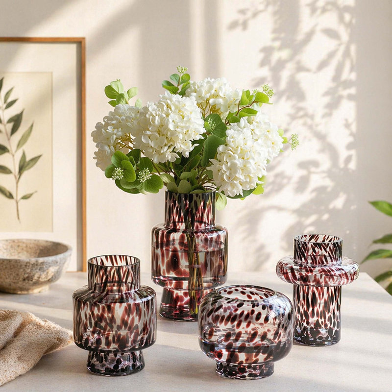 Vase en verre soufflé à la main à motif de taches de léopard, vase rond à fleurs abstraites tachetées pour le style de la cheminée