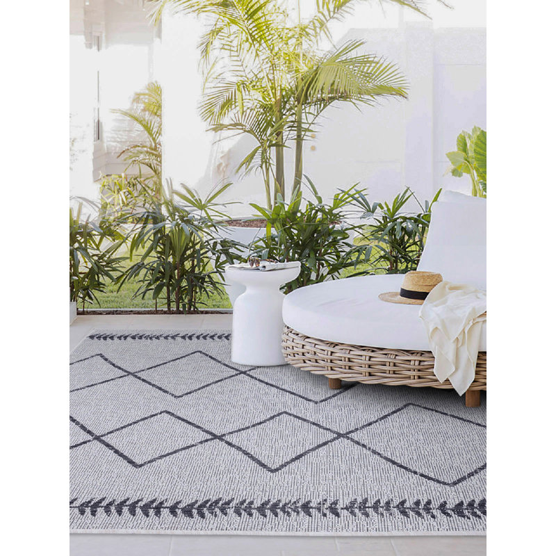 Adelhard Machine Made Indoor / Outdoor Area Rug, Rectangle 6'6" x 9'6"