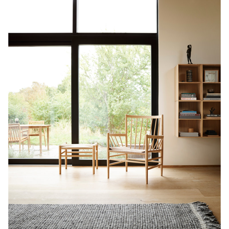 J83 Accent Stool, Nature