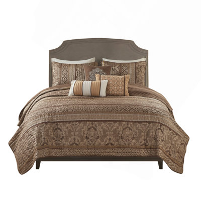 Full/Queen 6 Piece Quilt Set Jacquard Quilt Set With Throw Pillows, Brown And Gold Accents For A Rich Look