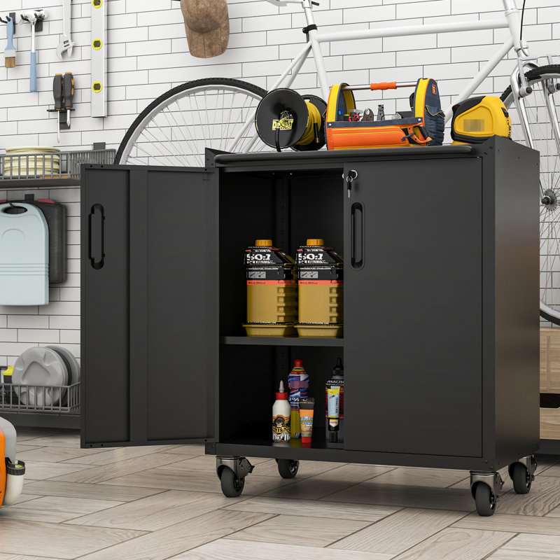 Armoire de garage en métal avec roulettes - Robuste et fiable pour le garage, le bureau et la maison. Tablettes intérieures réglables, roulettes verrouillables à mouvement lisse, surface surélevée, commode. Acier noir. L 30,24 po x P 16,05 po