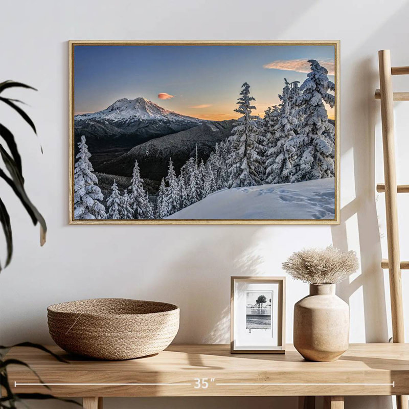 Mont Rainier Sunrise, 25 po x 17 po, Cadre flottant en bois naturel