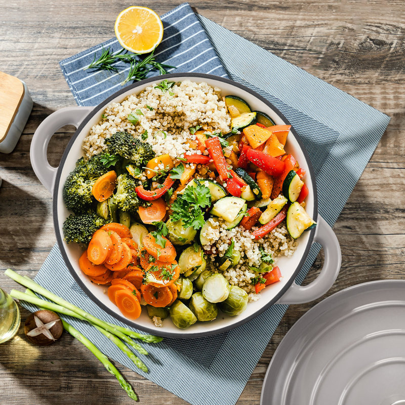 Casserole de 6 pte, 500 ° F, résistante à la chaleur avec couvercle autoportant pour toutes les surfaces de cuisson, Gris