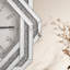 Grande horloge murale 20 po, horloge murale à miroir argentée avec chiffres romains, horloge murale à diamant concassé, élégantes horloges murales à cadre en verre biseauté pour le salon, la chambre à coucher et la salle à manger