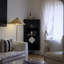 Armoire de coin noire en bois massif