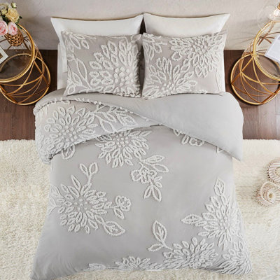 673645309-E60E Comforter