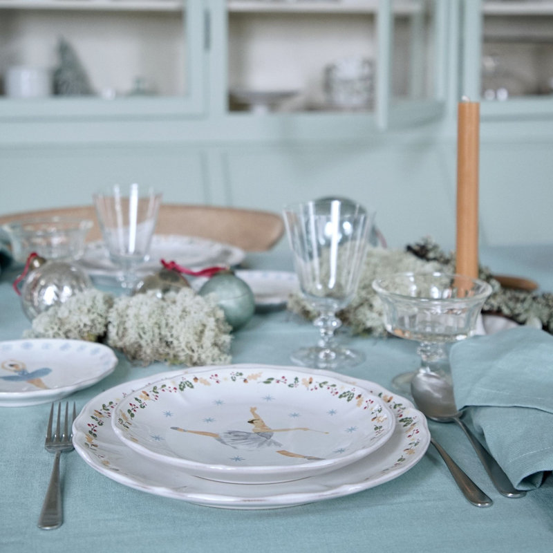 Fine Stoneware Dinner Plate