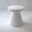Table de bout de patio Quentarius avec finition faux terrazzo