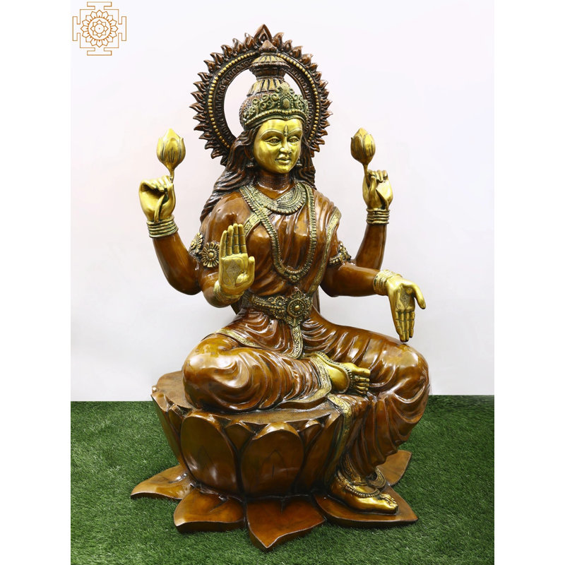 Statue Devi Lakshmi, Double-chola