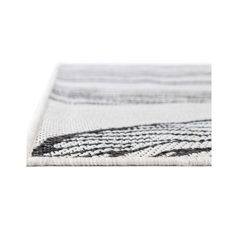 Firman Floral Indoor / Outdoor Rug, Rectangle 4'1" x 6'1"