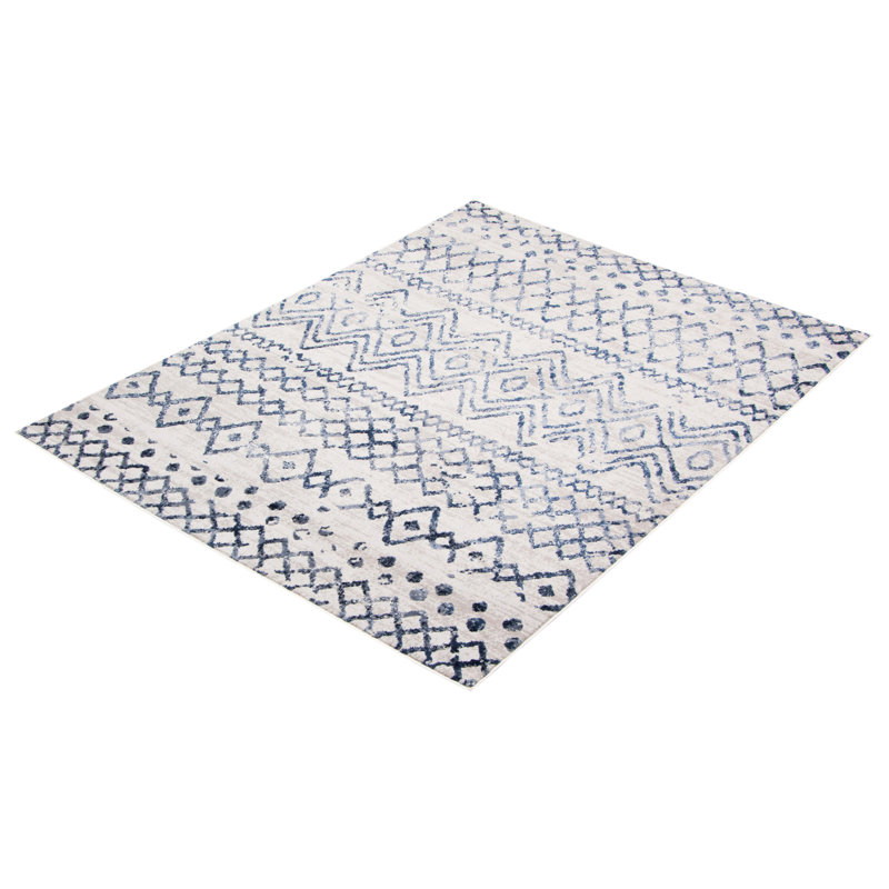 Aajah Geometric Indoor Rug, Rectange 5'3" x 7'3"