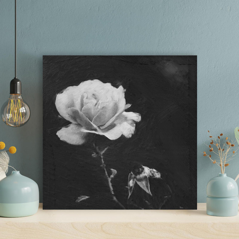 Rose blanche sur fond noir - 1 pièce, impression sur toile tendue, H 12 po x l 12 po