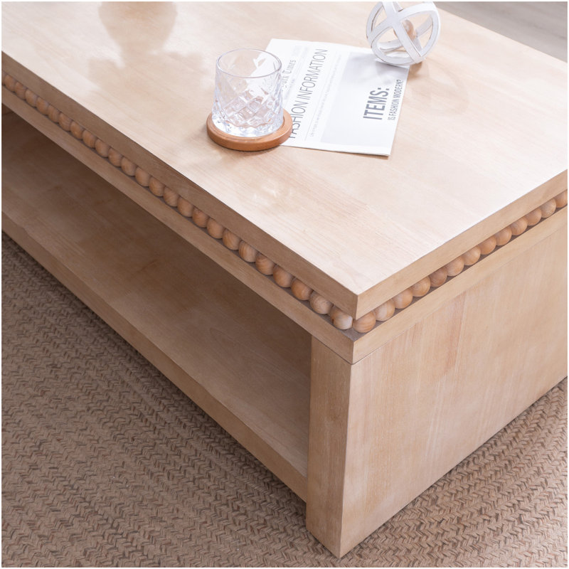 Table basse moderne en bois avec bordure perlée - Table basse rectangulaire de 47 po avec tablette de rangement ouverte, finition naturelle claire - Mobilier de salon de style campagne et bord de mer