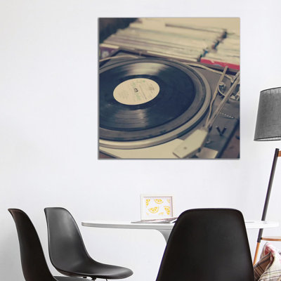 Retro Retro II 1 Piece Wall Art on Canvas