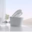 Toilette intelligente de luxe intelligente avec pulvérisateur d'eau chaude et sécheuse instantanées, fonction de chasse d'eau automatique / capteur de pied, siège de bidet chauffé à température ajustée, affichage à DEL blanc